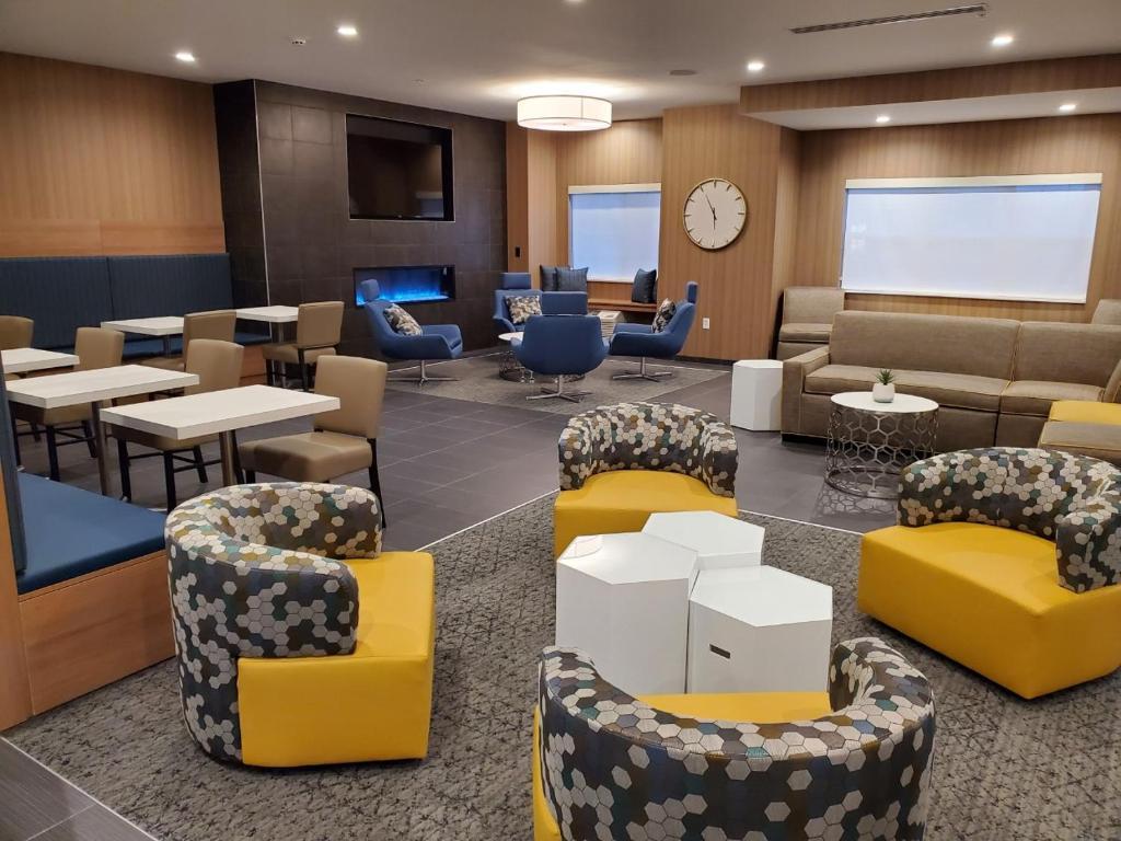 Microtel Inn & Suites By Wyndham Farmington Esterno foto